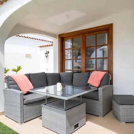 Casa Bransford, Excellent, Sunny House With Private Heated Pool San Miguel de Abona